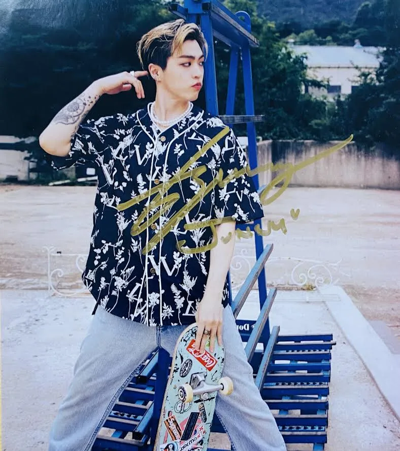 Exclusive JUNNY Signed Photo